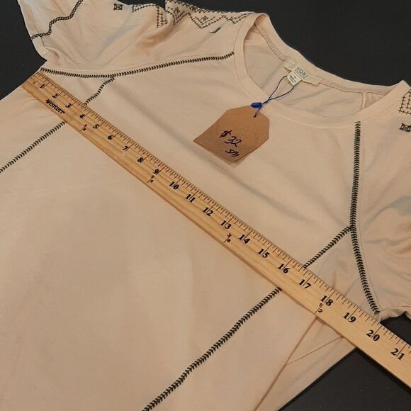 Kori America Cream Shirt with Stitching - Picture 10 of 10